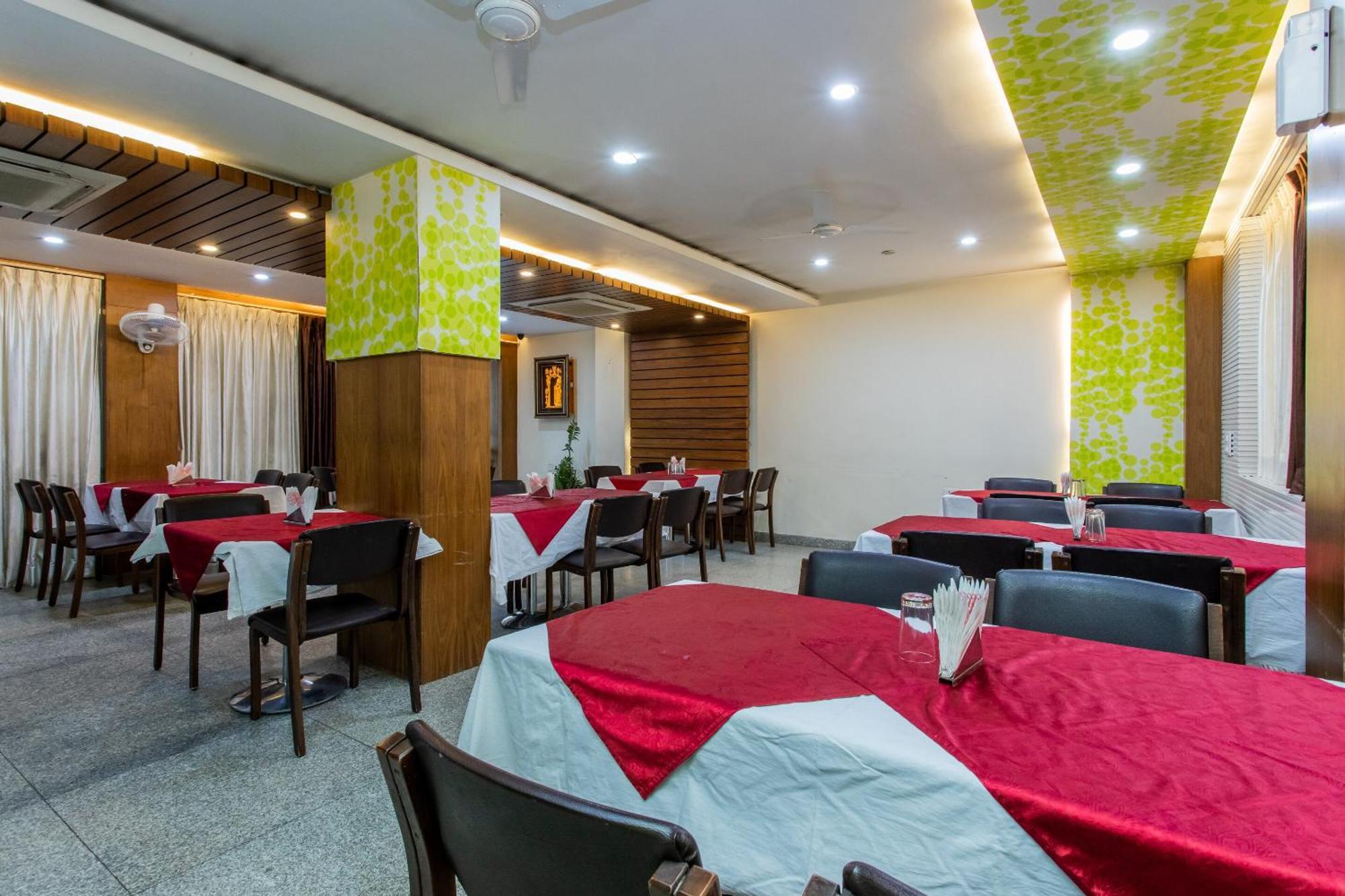 Super Hotel O Mohit Regency Bhopál Kültér fotó